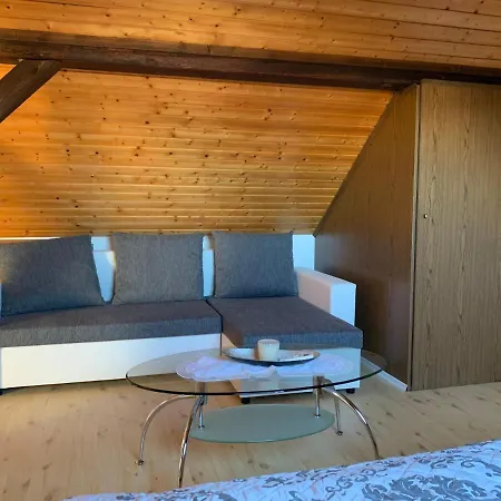 Ferienwohnung - Klimaanlage Im Dachgeschoss - #130107 *