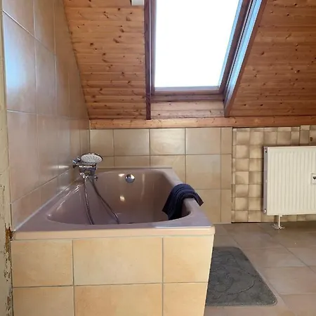 Ferienwohnung - Klimaanlage Im Dachgeschoss - #130107
